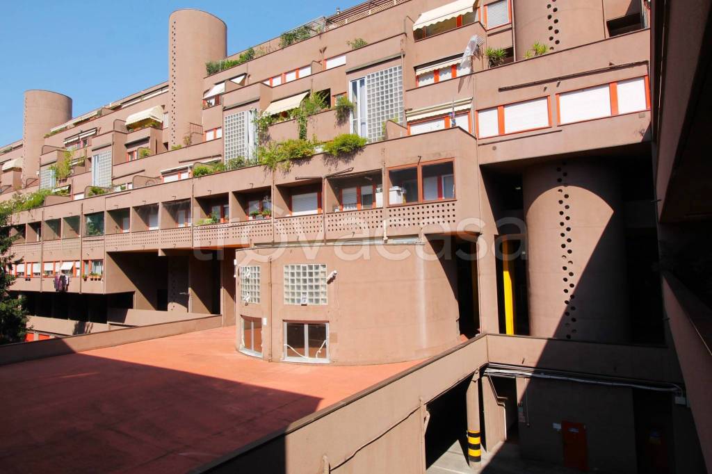 appartamento in vendita a Milano in zona Gallaratese