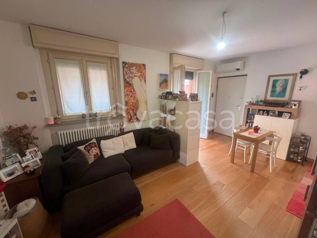 appartamento in vendita a Milano in zona Rembrandt