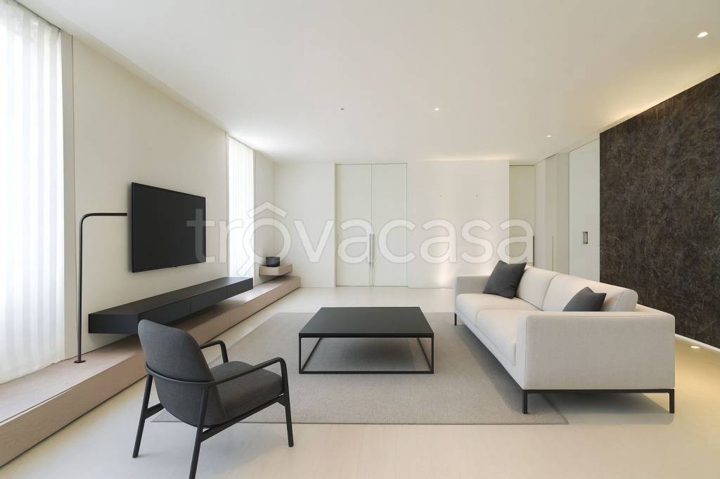 appartamento in vendita a Milano in zona Porta Garibaldi