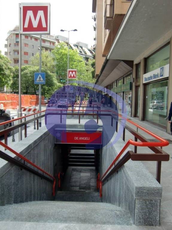 appartamento in vendita a Milano in zona Lorenteggio