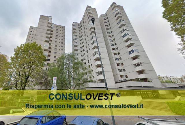 appartamento in vendita a Milano in zona Gratosoglio