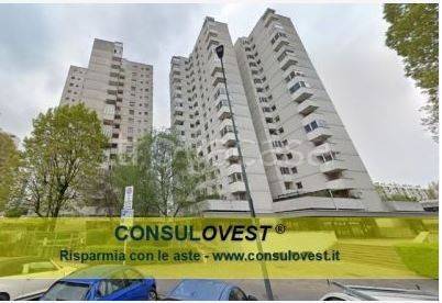 appartamento in vendita a Milano in zona Gratosoglio