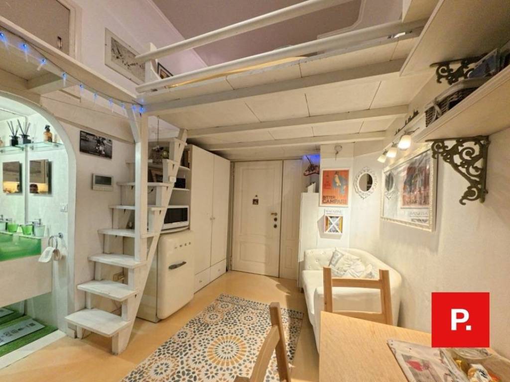 monolocale in vendita a Milano in zona Centro Direzionale