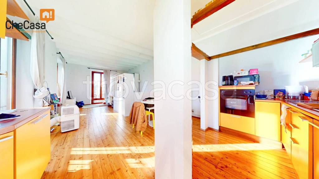 appartamento in vendita a Milano in zona Loreto