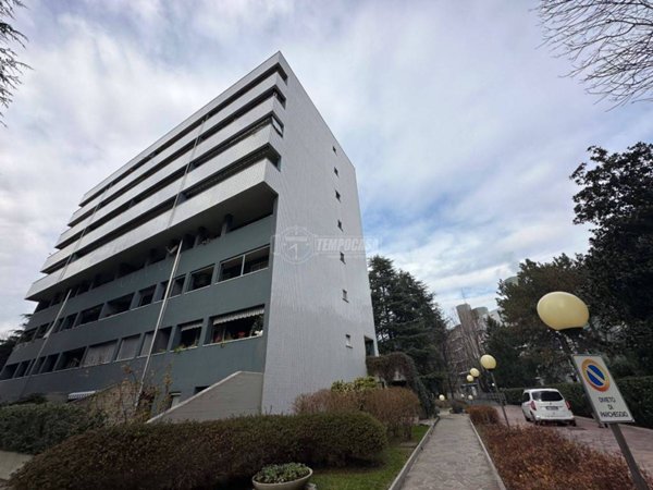 appartamento in vendita a Milano in zona Quarto Cagnino