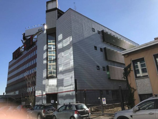 intera palazzina in vendita a Milano