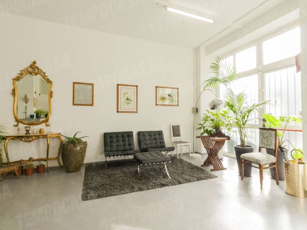 ufficio in vendita a Milano in zona Porta Venezia