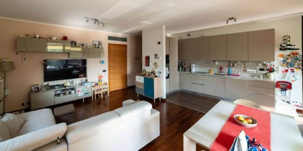 appartamento in vendita a Milano in zona Corvetto