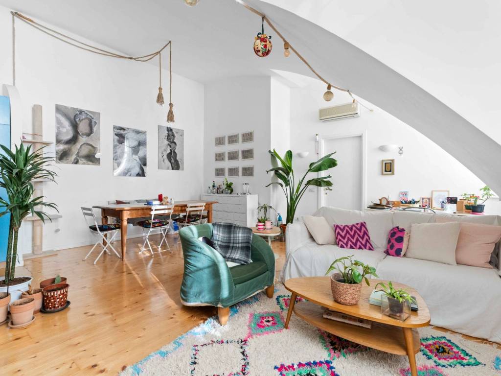 appartamento in vendita a Milano in zona Città Studi