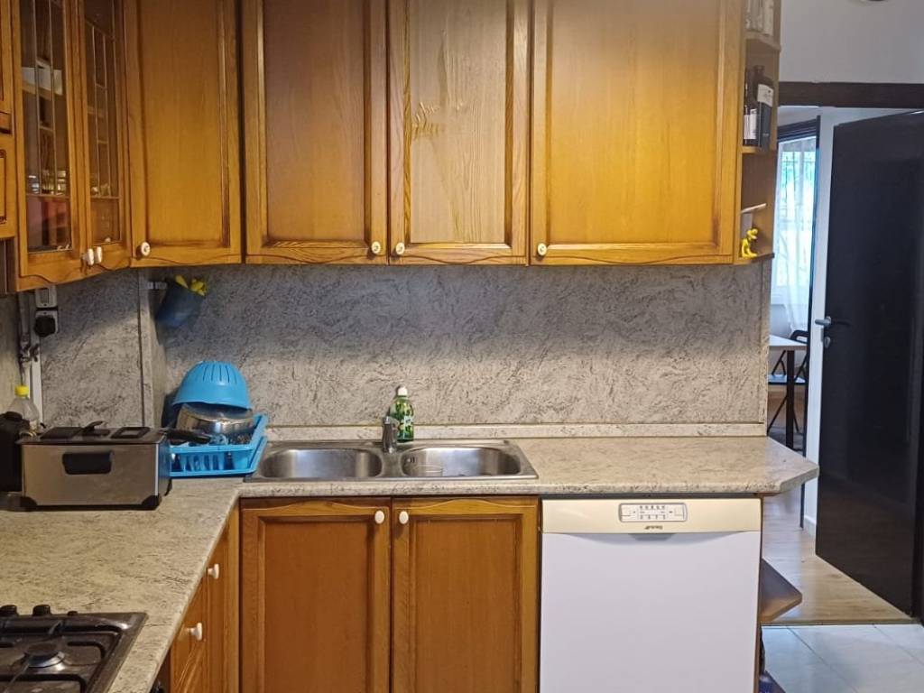 appartamento in vendita a Milano in zona Famagosta