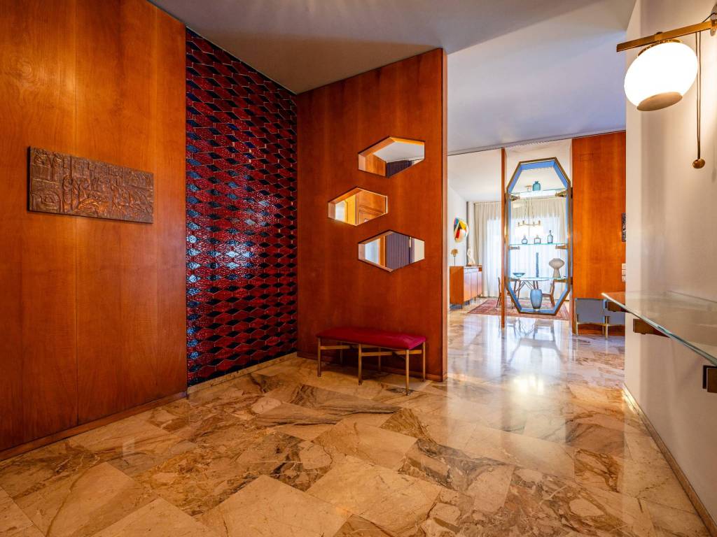 appartamento in vendita a Milano in zona Guastalla