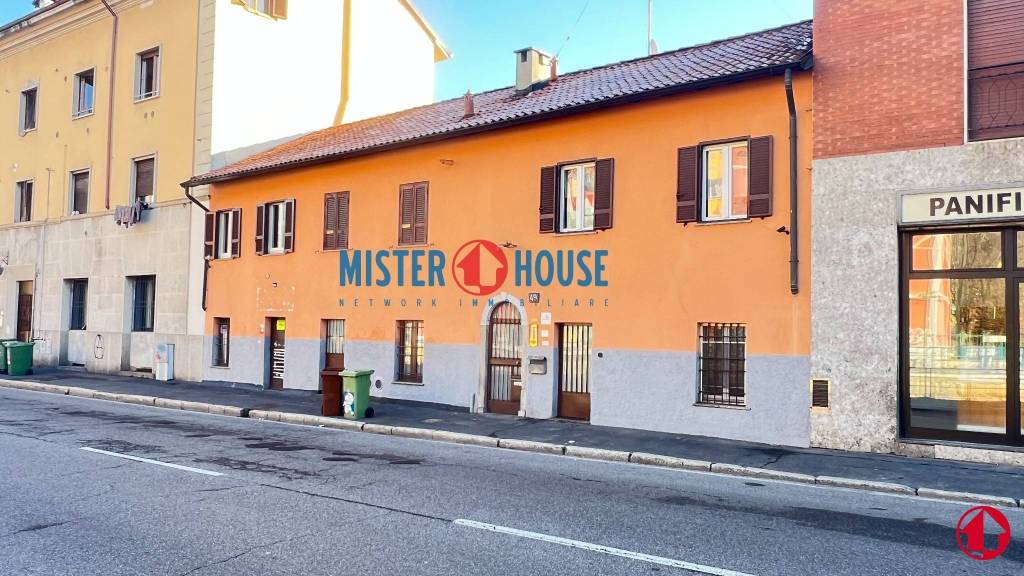 appartamento in vendita a Milano in zona Chiesa Rossa