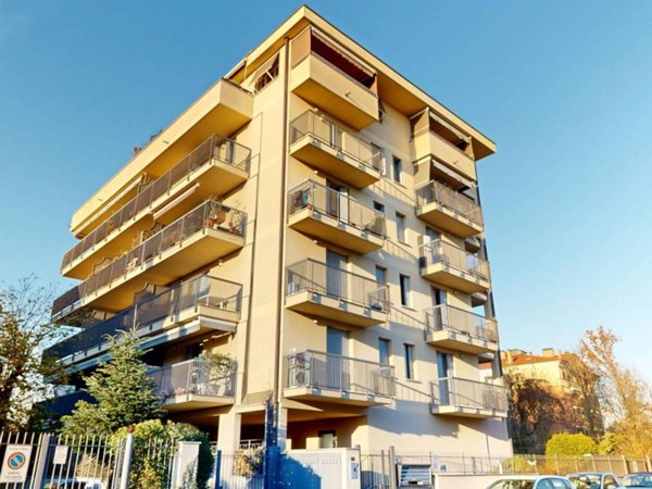appartamento in vendita a Milano in zona Muggiano