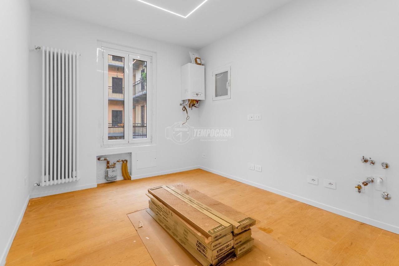 appartamento in vendita a Milano in zona Morivione