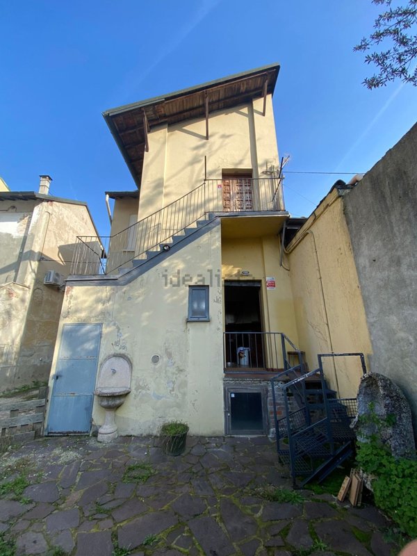 casa indipendente in vendita a Milano in zona Baggio