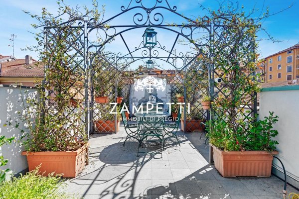 casa indipendente in vendita a Milano