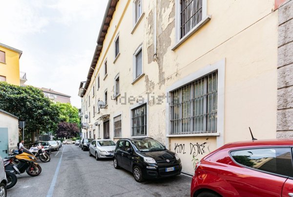 appartamento in vendita a Milano in zona Dergano