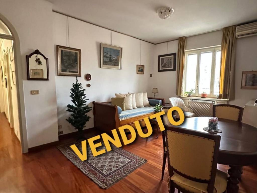 appartamento in vendita a Milano in zona Porta Vittoria