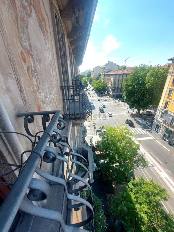 attico in vendita a Milano in zona Porta Vittoria