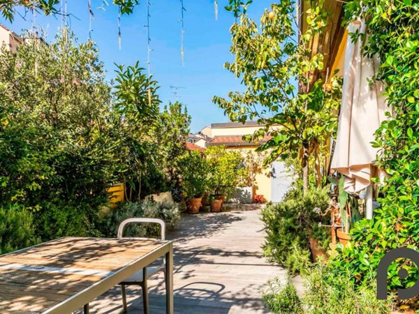 appartamento in vendita a Milano in zona Isola