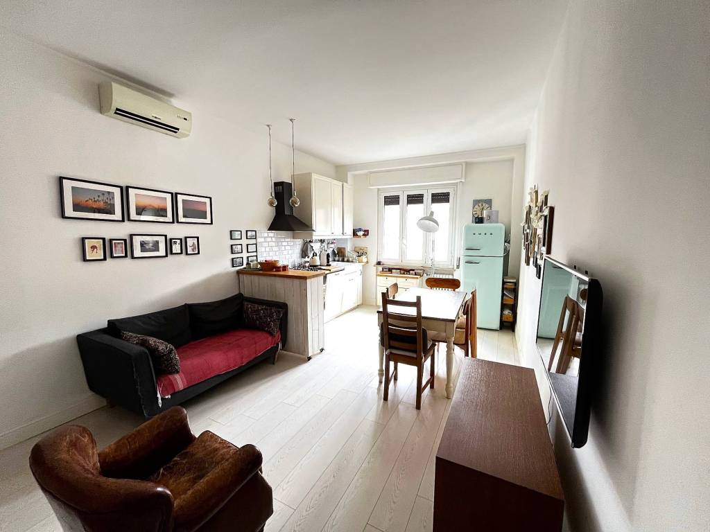 appartamento in vendita a Milano in zona Sempione