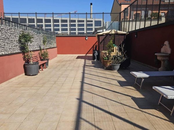 appartamento in vendita a Milano in zona Vigentino