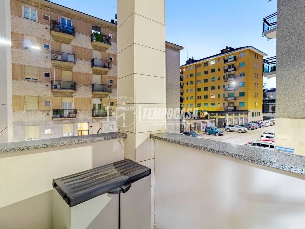 appartamento in vendita a Milano in zona Piazzale Lodi