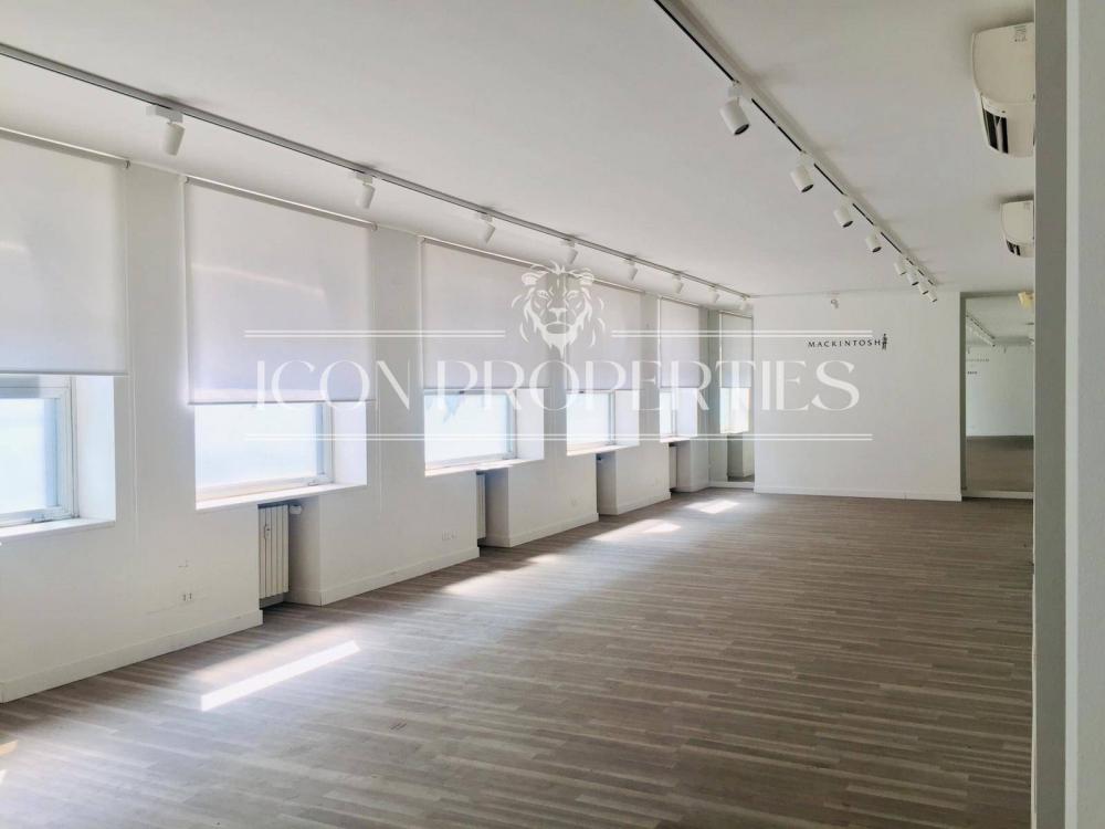 ufficio in vendita a Milano in zona Porta Vittoria