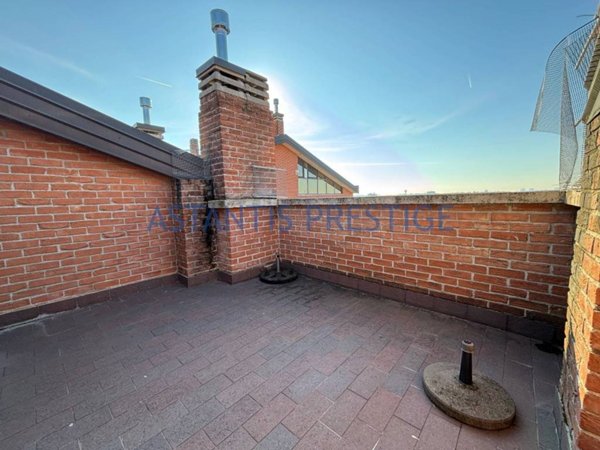 appartamento in vendita a Milano in zona Forlanini