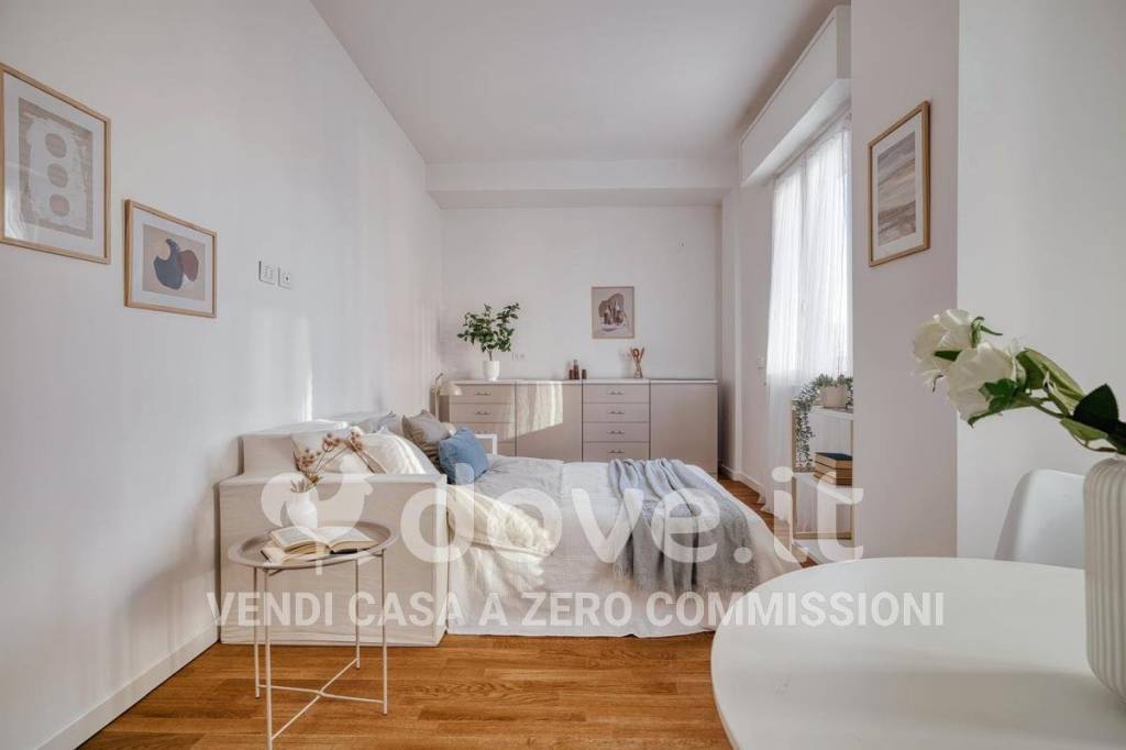 appartamento in vendita a Milano in zona Lorenteggio