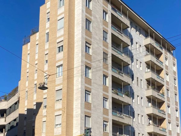 appartamento in vendita a Milano in zona Solari