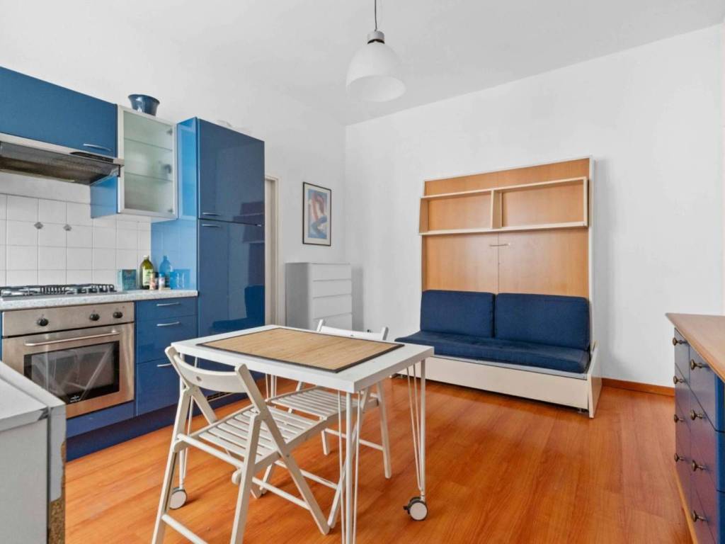 appartamento in vendita a Milano in zona Porta Genova