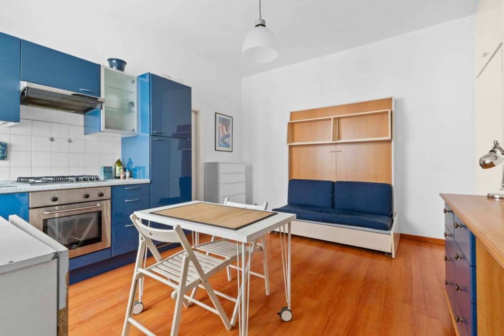 appartamento in vendita a Milano in zona Porta Genova