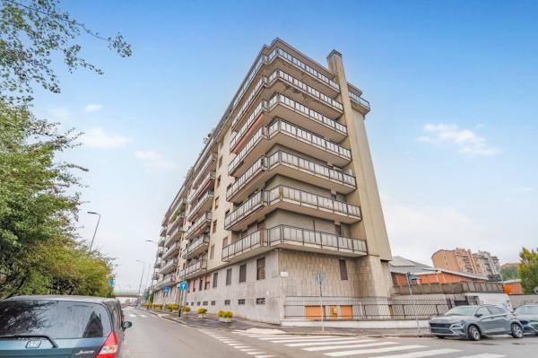 appartamento in vendita a Milano in zona Famagosta