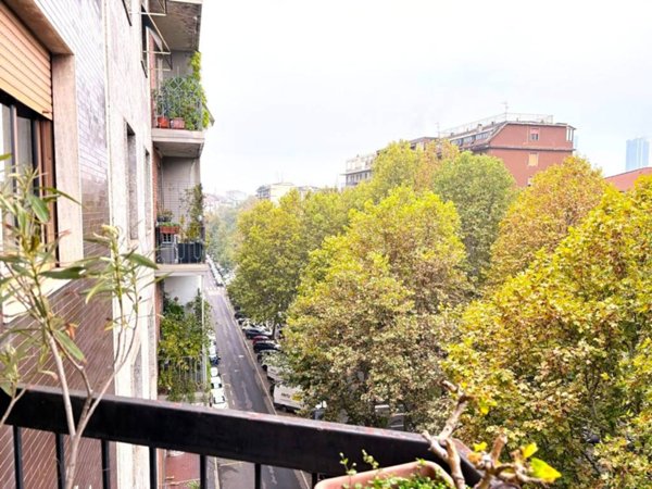 appartamento in vendita a Milano in zona Il Portello