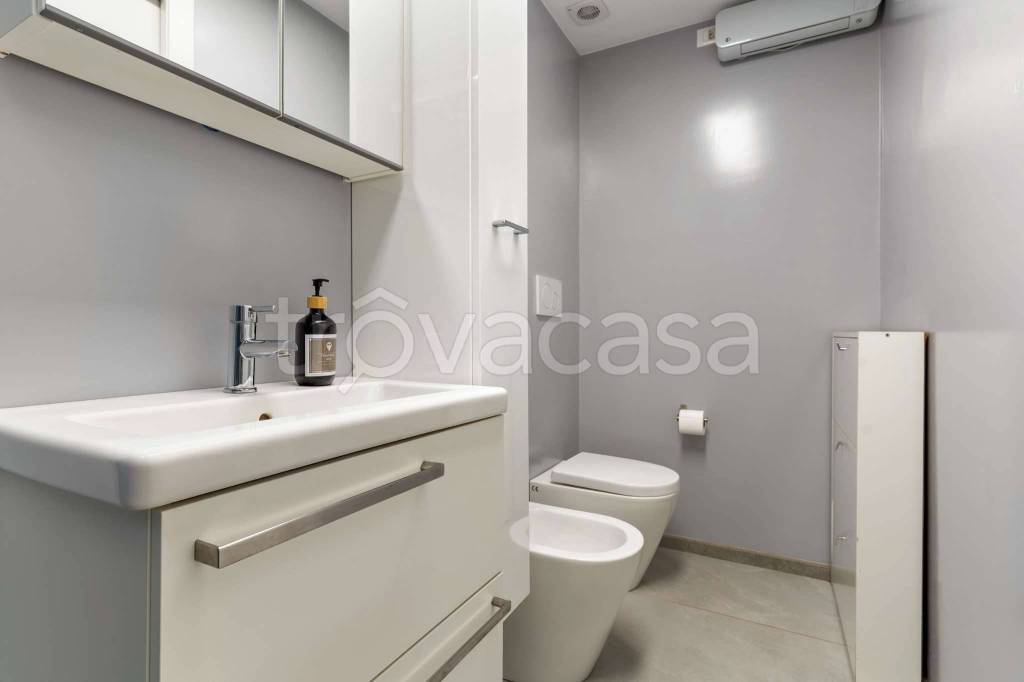 appartamento in vendita a Milano in zona Gratosoglio