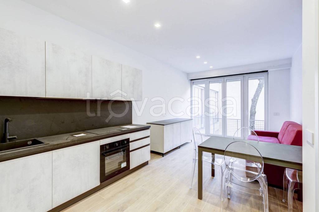 appartamento in vendita a Milano in zona Sempione