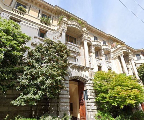 appartamento in vendita a Milano in zona Porta Monforte