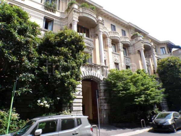 appartamento in vendita a Milano in zona Piazzale Lodi