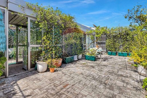 appartamento in vendita a Milano in zona Segnano