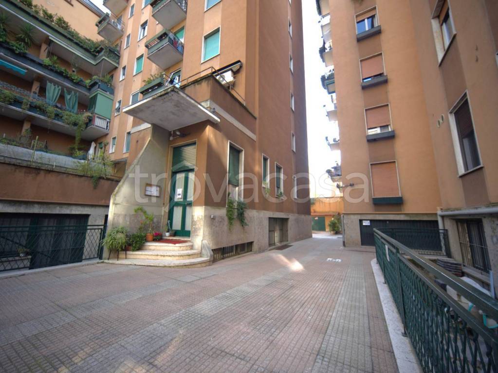 appartamento in vendita a Milano in zona Il Portello