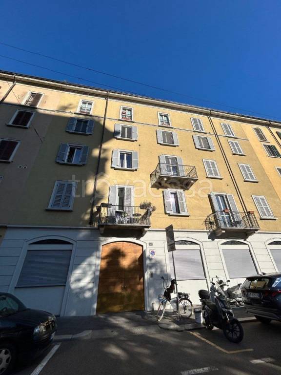 appartamento in vendita a Milano in zona Bocconi