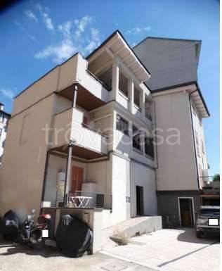 appartamento in vendita a Milano in zona Segnano