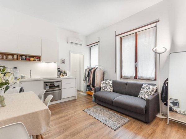 appartamento in vendita a Milano in zona Sant'Ambrogio