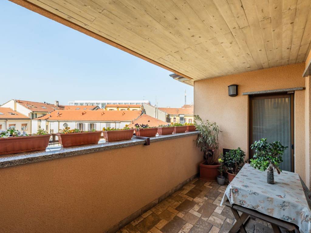 appartamento in vendita a Milano in zona Isola