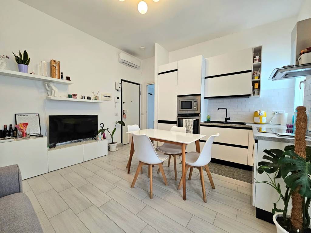 appartamento in vendita a Milano in zona Chiesa Rossa