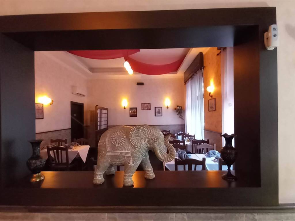 negozio in vendita a Milano in zona Piazzale Lodi