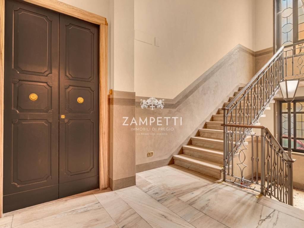 appartamento in vendita a Milano in zona Guastalla