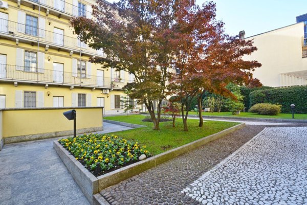 appartamento in vendita a Milano in zona Ronchetto sul Naviglio