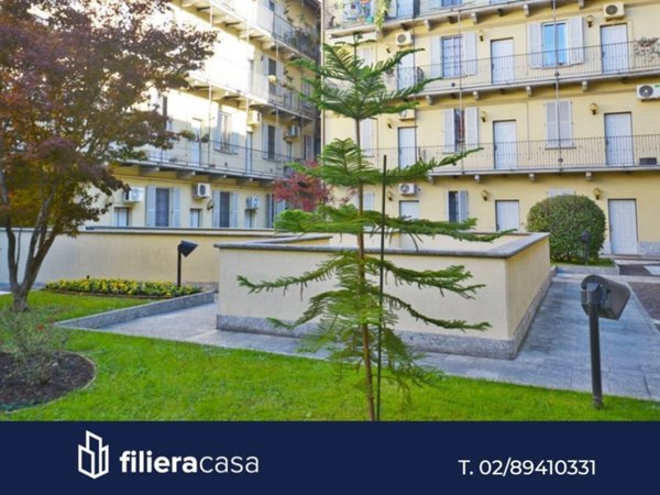 appartamento in vendita a Milano in zona Famagosta
